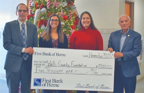 First Bank of Berne donates to Wells County Foundation