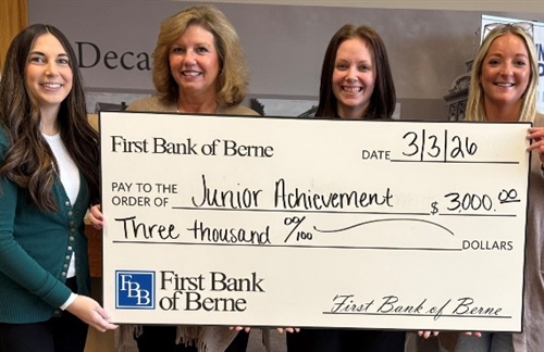 First Bank of Berne Donates to Junior Achievement for Purse Bingo